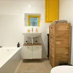 Quiet And Classic With Cismigiu Park View *