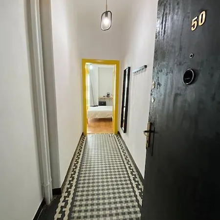 Quiet And Classic With Cismigiu Park View Бухарест